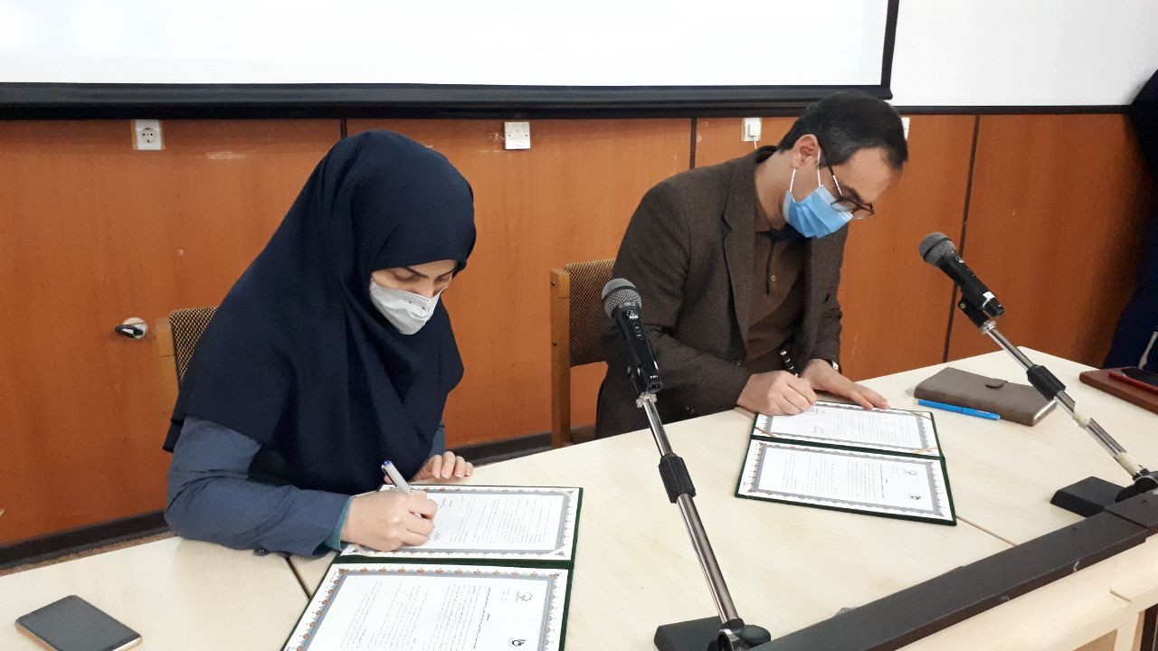 تفاهمنامه همكاري فيمابين پارك علم و فناوري گلستان و دانشگاه فنيوحرفهاي استان به امضاء رسيد